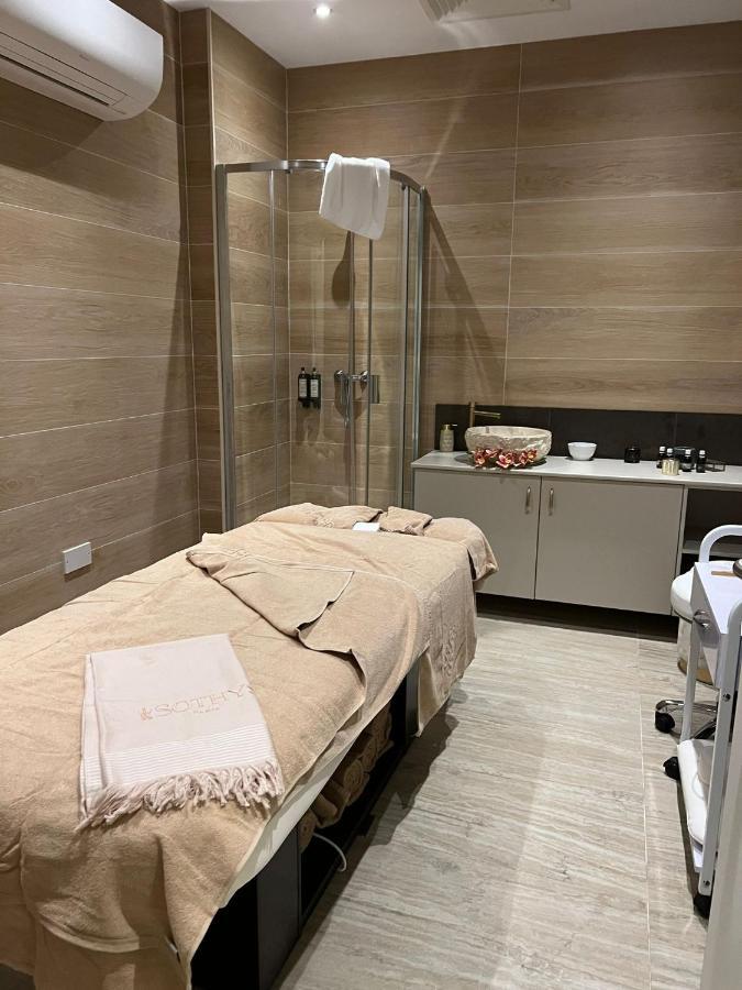Brand New Studio Near The Beach, Gibraltar Eksteriør billede